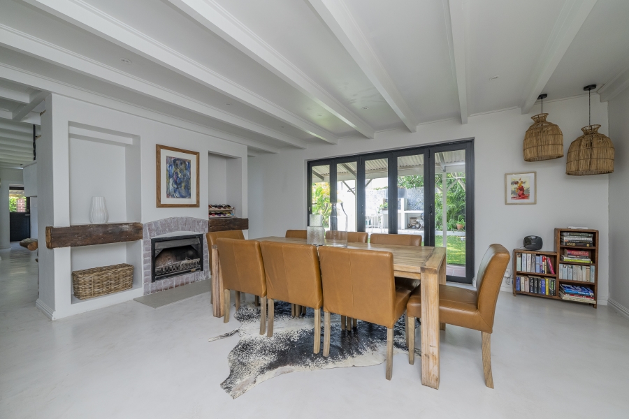 4 Bedroom Property for Sale in Hoog En Droog Western Cape